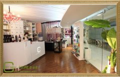 卡爾沙龍雙店并行 兼具技術(shù)與格調(diào)